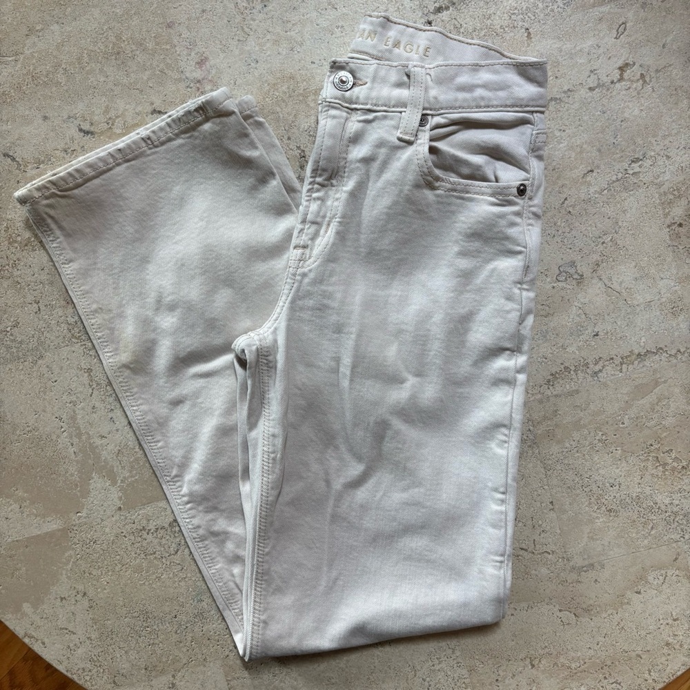 American Eagle Outfitters Straight Leg Jeans in Light Beige